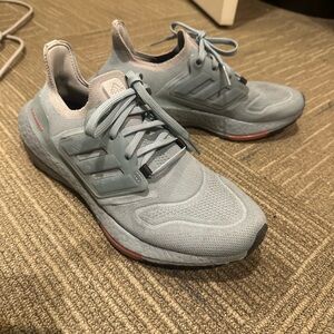 Adidas Men's Light Gray Athletic Shoes